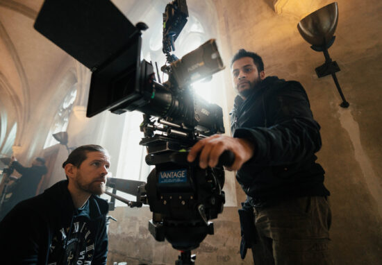 Students_using_equipment_professionally Students using equipment professionally